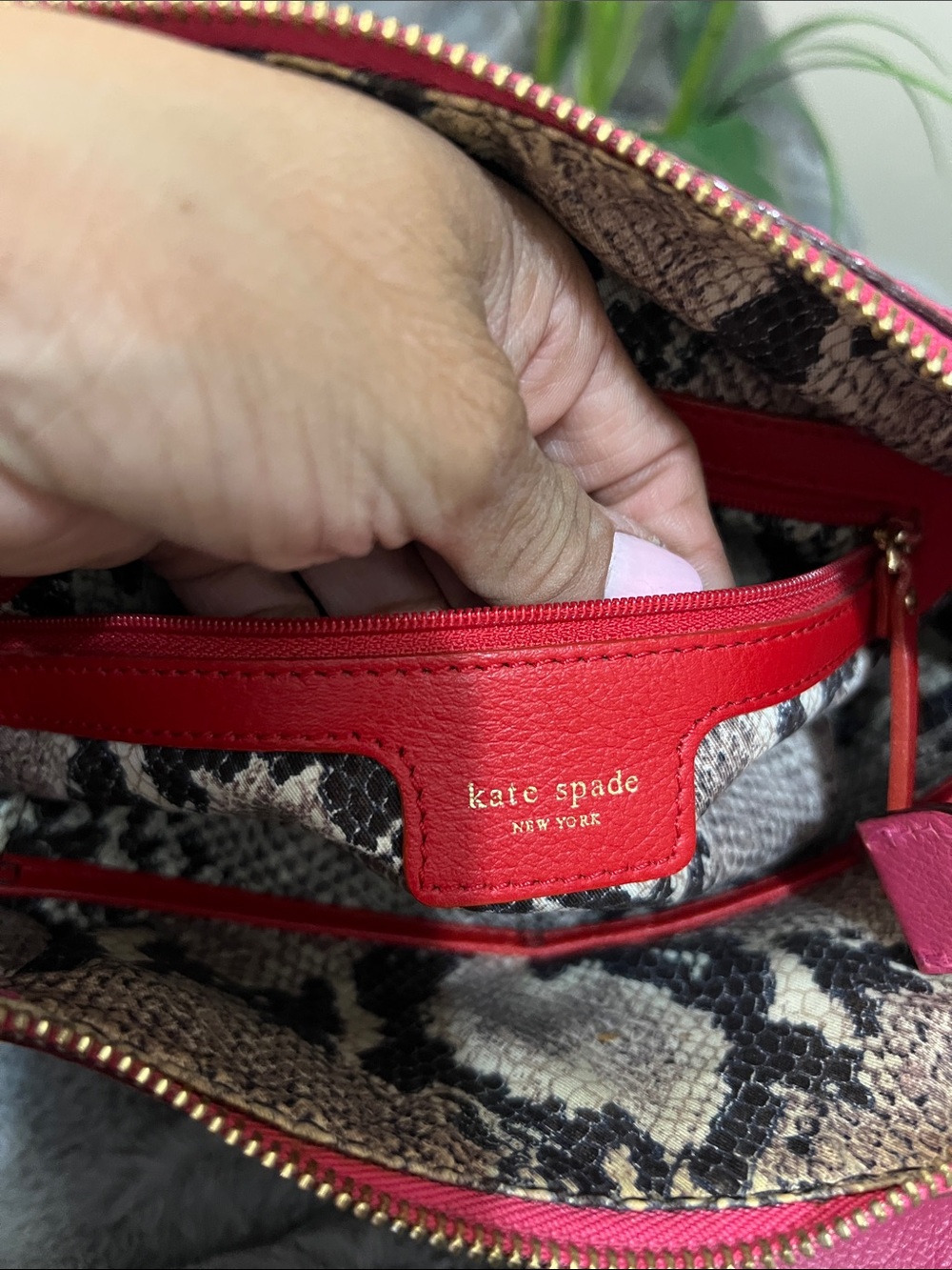 KATE SPADE Sadie Pink Leather Novelty Shoulder Bag with Parrot Painting EUC - Picture 9 of 9